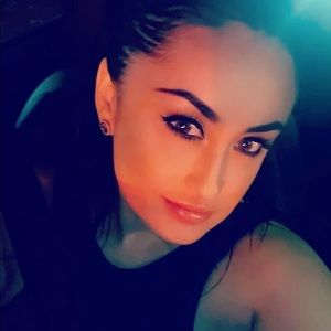 Meet your Posher, Arlette